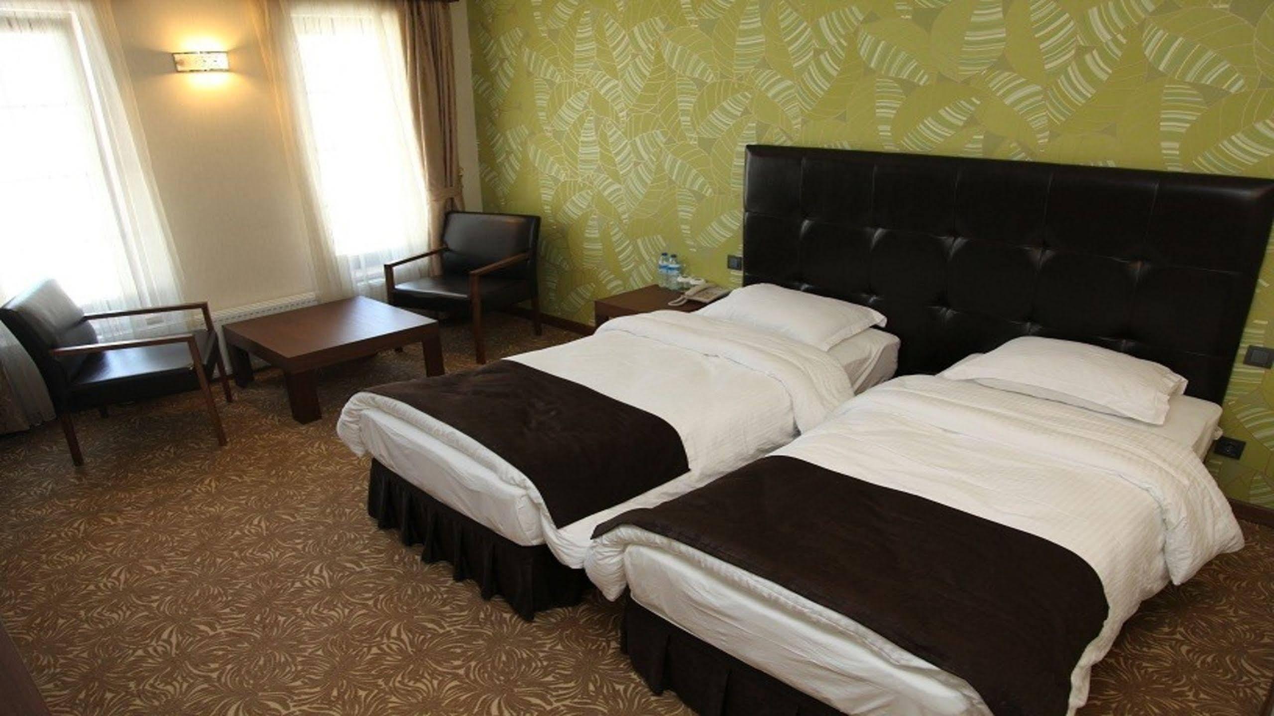 Highway Otel Elmalık Exterior foto